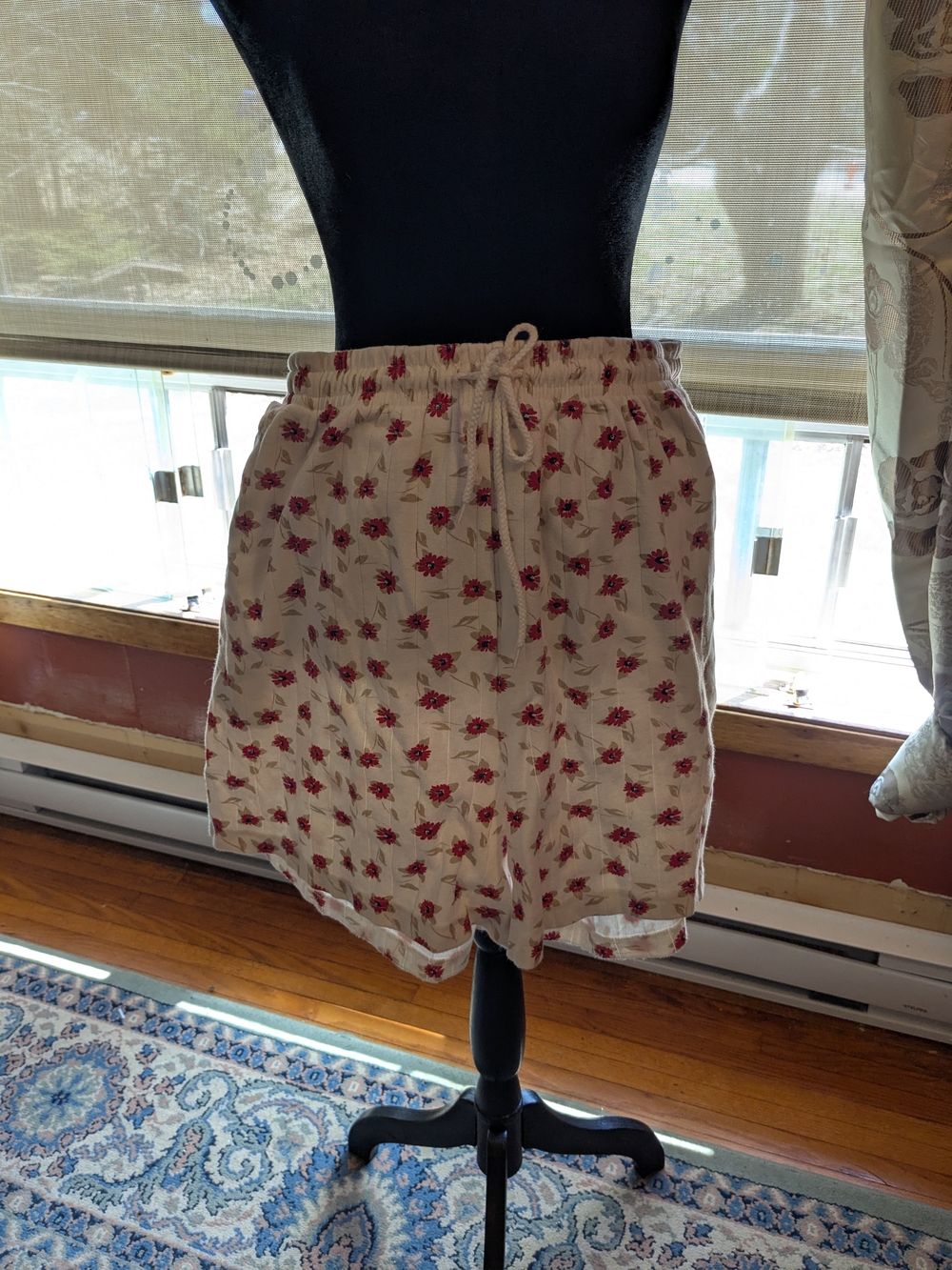 Vintage Retro Northern Spirit Cream Floral Drawstring Shorts, Oversized